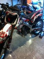 moto cross crf 250 annee 2006