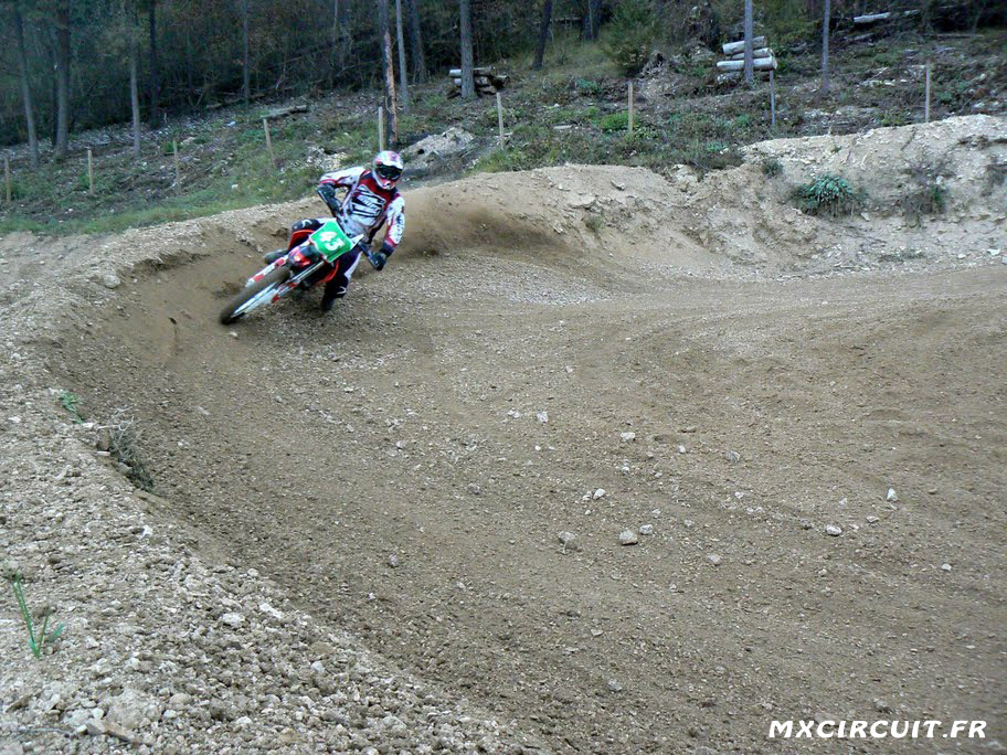 Photo 17 du Circuit Moto Cross de Les Riceys