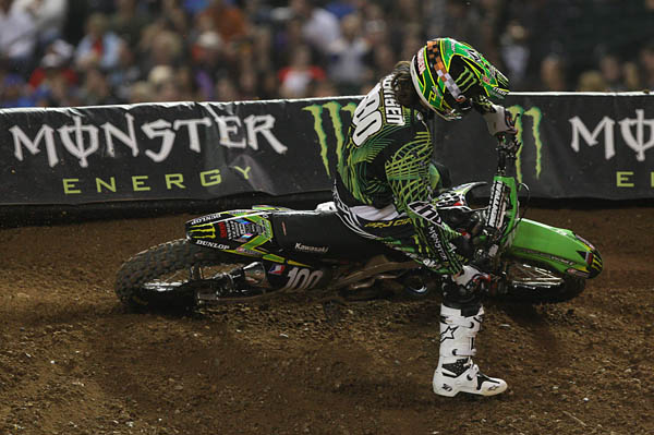 Josh Hansen à l'attaque au SX de Phoenix 2011