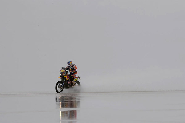 Marc Coma le nouveau leader du Dakar 2015 étape 8