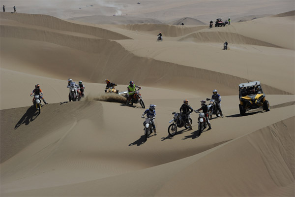 Dakar 2014 étape 9 moto dunes