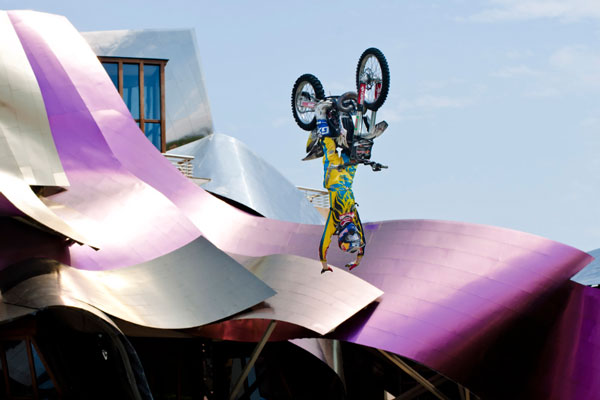 Torres Redbull X fighters Madrid 2011
