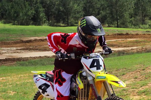 Russir un dpart en motocross 1