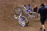 X Games 2012 - Clinton Moore se fait attaquer par sa moto aprs son crash