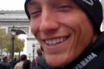 Vido de David Vuillemin et de son pilote Kyle Chisolm lors du supercross de Paris-Bercy 2010 partie 1