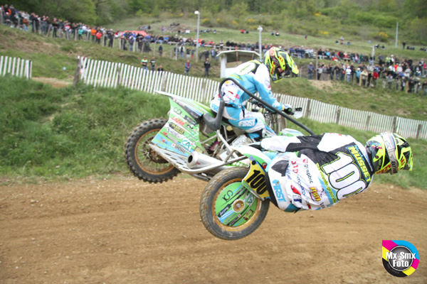Valentin Giraud et Nicolas Musset remportent le championnat de France de sidecar cross Tarare 2014