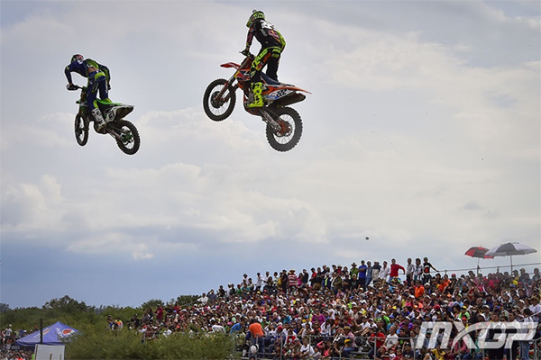 Gautier Paulin et Antonio Cairoli lors du GP motocross MXGP Mexique Leon 2014