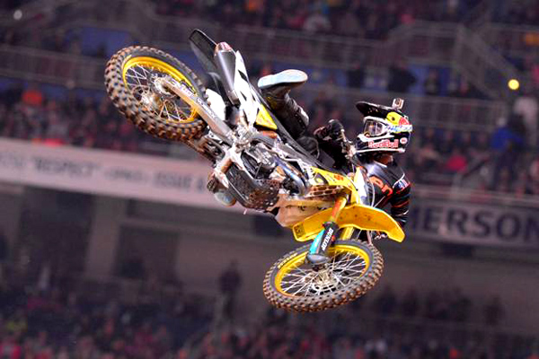 James Stewart remporte sa 50ème victoire de la sa carrière