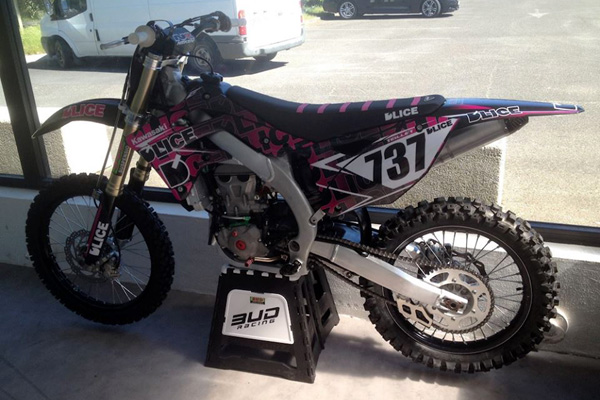 Kawasaki Valentin Teillet nouvelles couleurs rose Bud Racing Dlice 2014