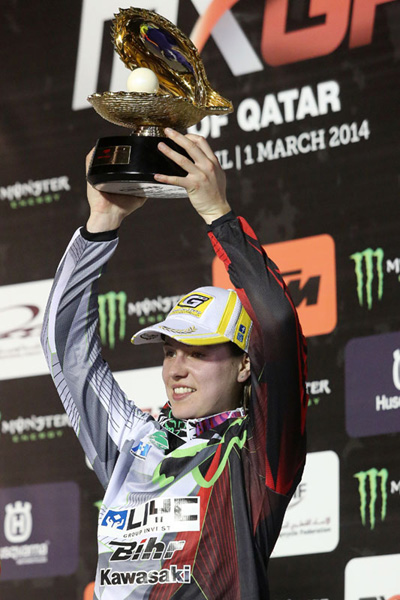 Podium de Livia Lancelot lors du GP motocross WMX Qatar Losail 2014