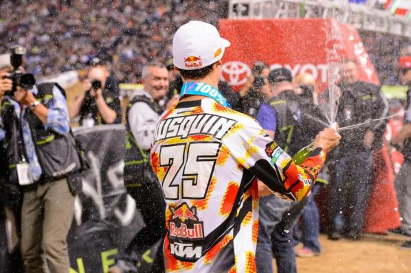 Marvin Musquin vainqueur du SX Minneapolis 2013 Marvin Musquin vainqueur du SX Minneapolis 2013