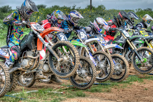 Motocross Goult départ
