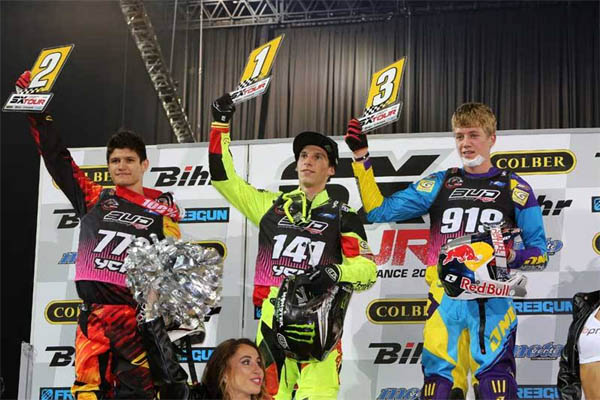 Maxime Desprey remporte samedi soir le supercross Paris Lille 2014 en catégorie SX2