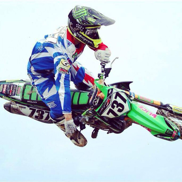 Valentin Teillet vainqueur du motocross de Castelnau de Lévis 2014