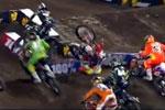 Empilement de pilotes lors du dpart de la finale SX 250cc Anaheim 1 2013