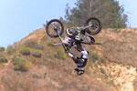 Brody Wilson ralise un backflip  fond de 4