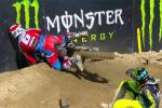 Benoit Paturel vite Darian Sanayei et se crash dans les panneaux publicitaires
