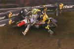 Le virulent Christian Graig met Mitchell Harrison au tapis au SX de Santa Clara