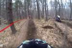 Embarquez dans une course  haute vitesse entre les arbres