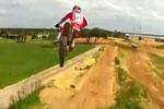 Camra embarque avec Malcolm Stewart  la poursuite de Matt Moss