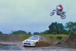 Vidéo: course voiture de Rallye vs Motocross vs Quad, qui va gagner ...
