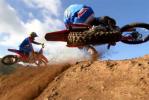 Nouveau concept Red Bull - Un duel de 800 mtres de long sur une piste de supercross