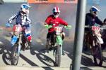 Vido sur la clbration de la victoire de l'quipe de France au ISDE 2010 avec une forte odeur de pneu brul