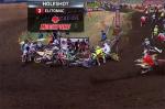Empilement de pilotes lors du dpart du motocross ama 450cc Muddy Creek 2014