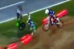 Petite compile de chutes en supercross