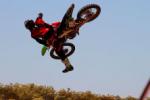 Vidéo de Dean Wilson qui teste un nouveau terrain de motocross en Californie
