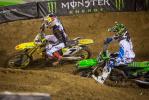 Duel impressionnant entre James Stewart et Ryan Villopoto lors de la Monster Energy Cup 2013