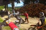 Des exploitants forestiers agressent des enduristes
