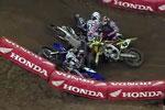 Le crash de James Stewart lors du supercross Indianapolis 2012