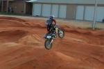 James Stewart nous sort un gros saut lors d'un entrainement