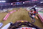 Le dépassement de James Stewart sur Ryan Dungey au SX ama 450cc Dallas 2014