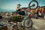 Julien Dupont en freeride à Rio de Janeiro