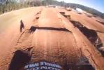 Justin Barcia sur son terrain de supercross privé