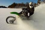 Enduro sur une lac gel en Sude, c'est de la glisse assure