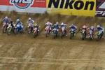 Vido du motocross MX1 et MX2 Montevarchi 2012 avec la belle bagarre entre Frossard, Cairoli et Philippaerts