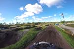 Le pilotage rapide, propre et efficace de Chad Saultz