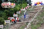 2 Pilotes, Une montée infernale, le 1er en haut a gagné