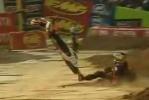 Vidéo de la chute de Ken Roczen au supercross ama de Phoenix 2011