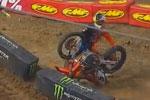 Le crash de Ryan Dungey lors du SX ama Phoenix 2013