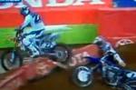 Vidéo du crash de James Stewart et Chad Reed au supercross d'Arlington Dallas 2011