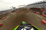 Camra embarque avec Villopoto, Millsaps, Larsen et Decotis lors des essais du supercross Daytona 2013