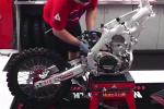 La Honda de Trey Canard dmonte et remonte en moins de 3 minutes