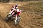 Valentin Teillet se prépare pour le motocross de Sommières 2015