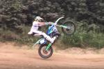 Il se prend pour Eli Tomac mais ça termine mal
